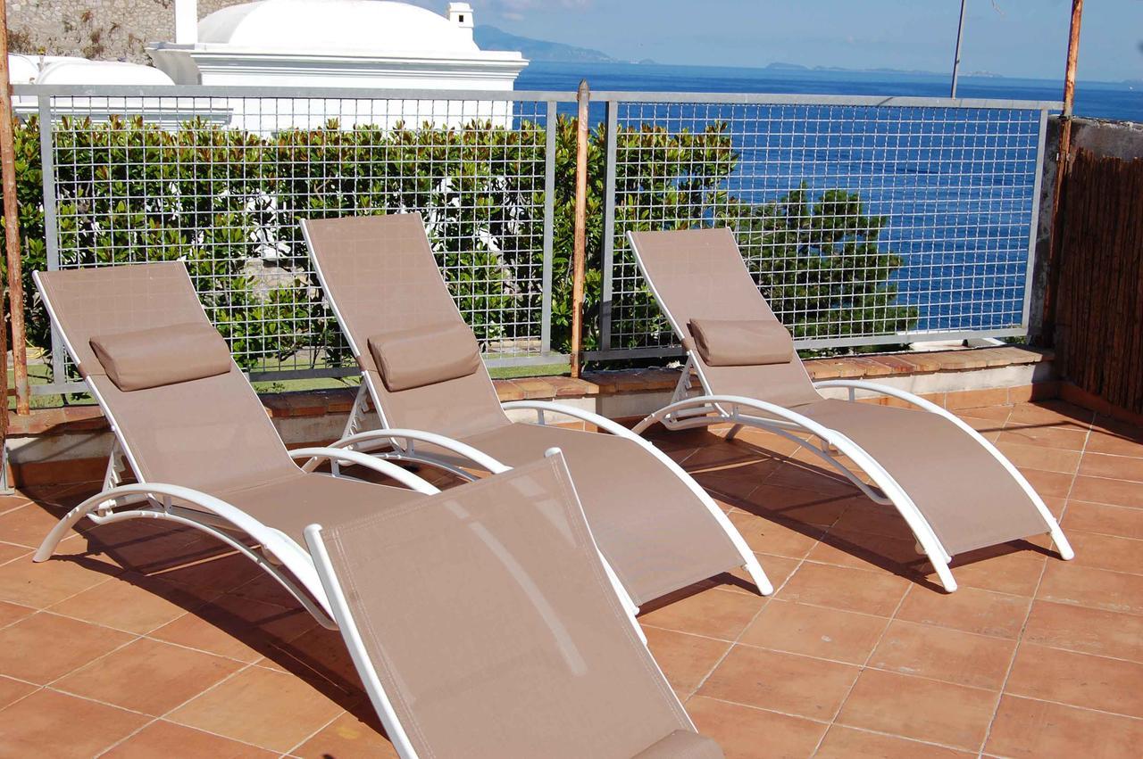 La Terrazza Sul Mare Bed & Breakfast Капри Екстериор снимка