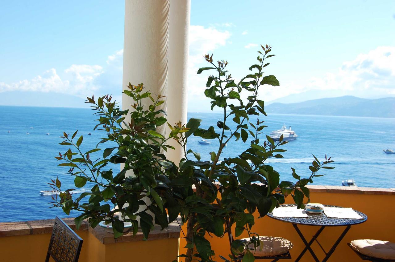 La Terrazza Sul Mare Bed & Breakfast Капри Екстериор снимка